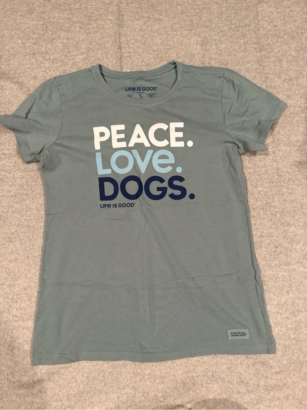 Life Is Good Women's Peace Love Dogs Tee - Seafoam